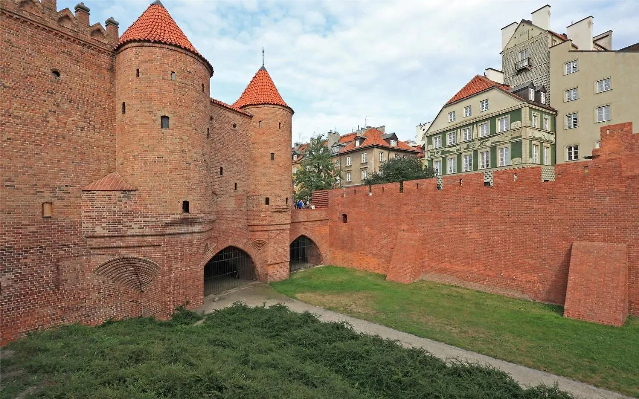 Charming Apartment In The Old Town Varsó