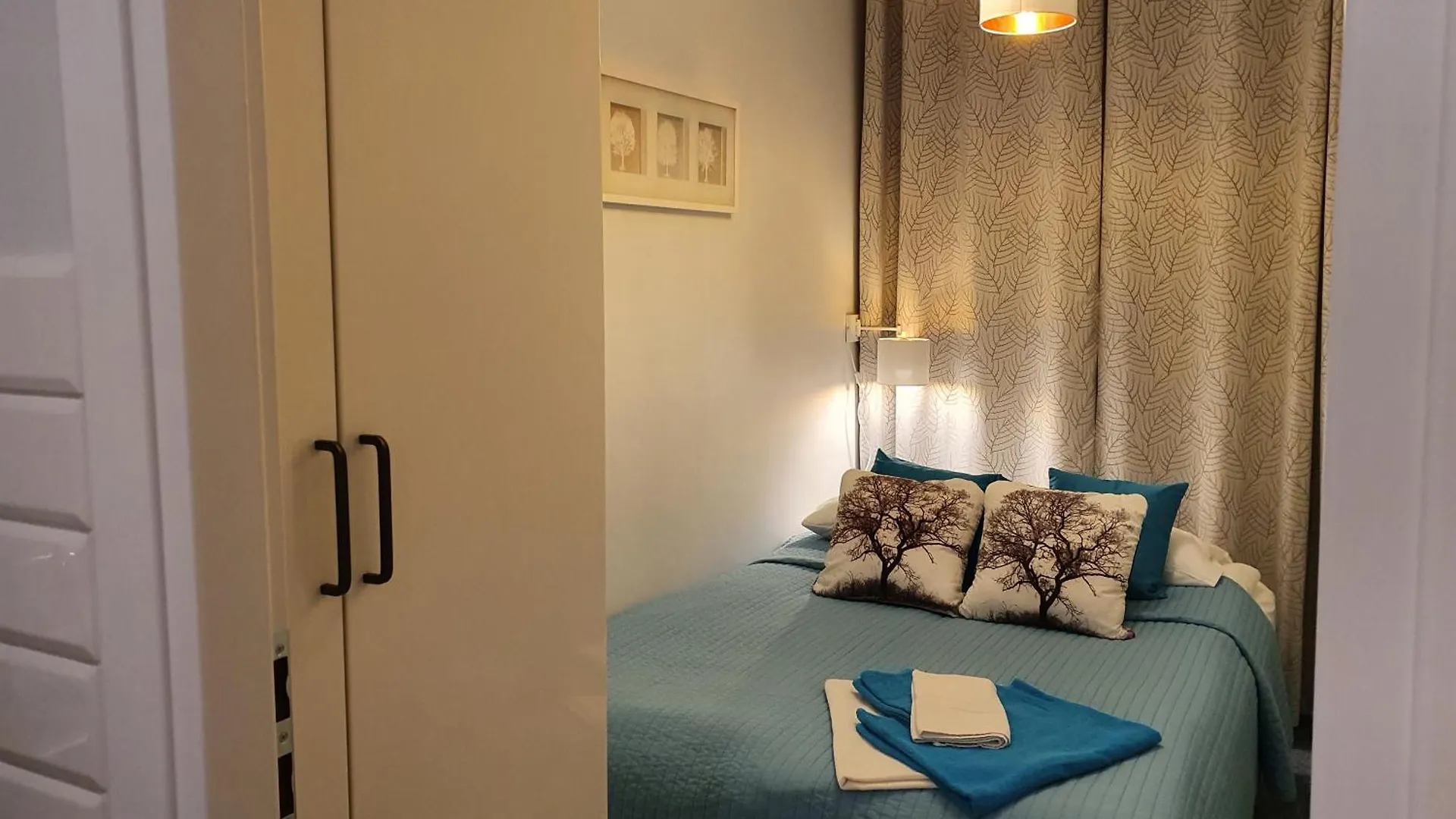 Charming Apartment In The Old Town Varsó